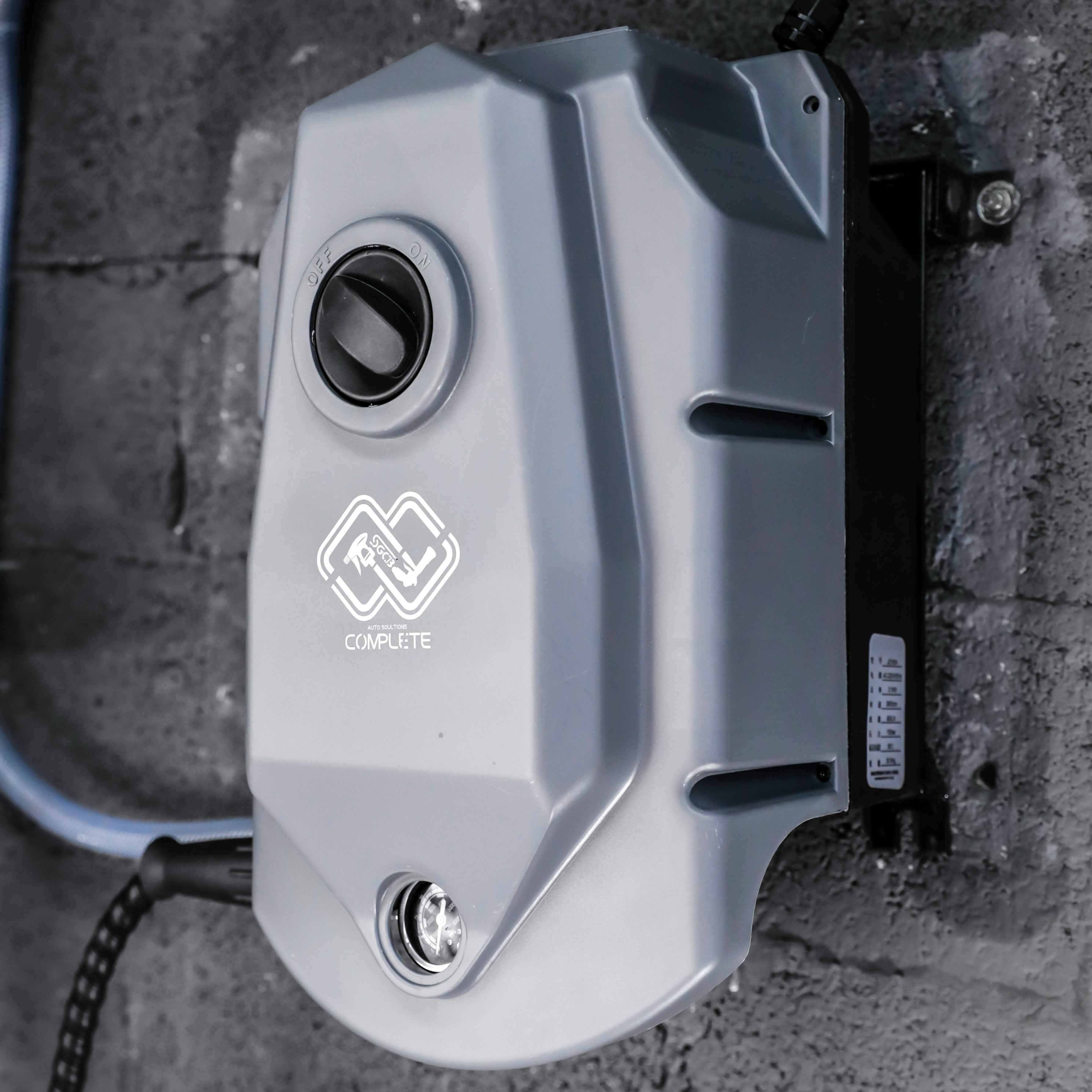 130 Bar Industrial Wall-Mounted High-Pressure Station | The Pro-Detailer’s Command Center